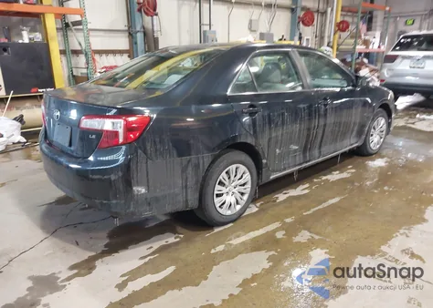 2012 Toyota Camry Le z USA, uszkodzony, nr VIN 4T1BF1FK6CU102790